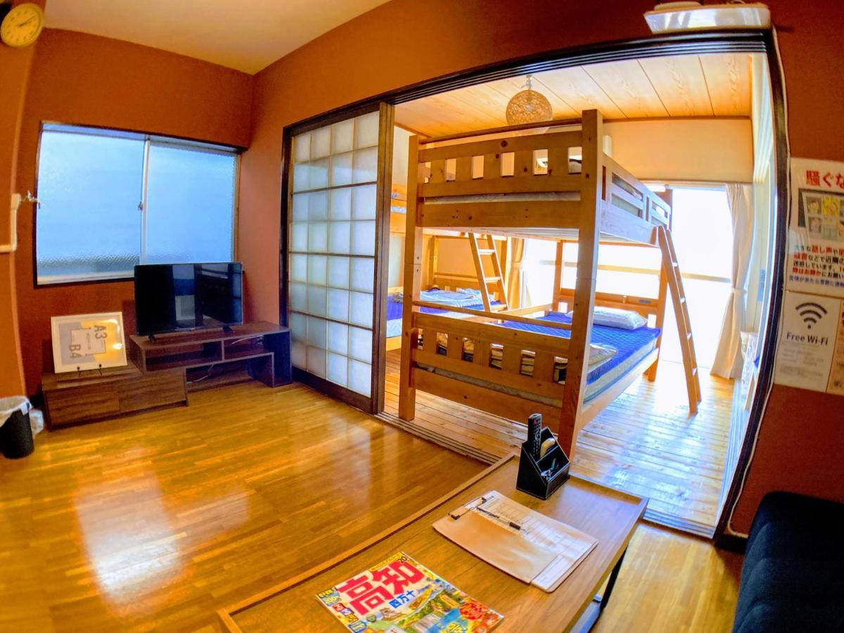 ルルルあたご 3〜6名に最適 家族＆グループ向き ゆったり1Rアパートタイプ Kochi  Exterior foto